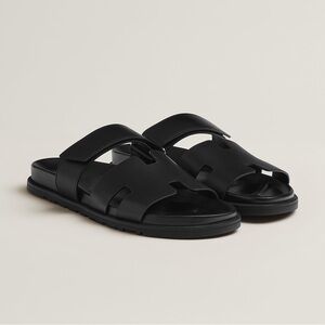 Authentic men’s black Hermes chypre sandals size 43 lightly worn great condition
